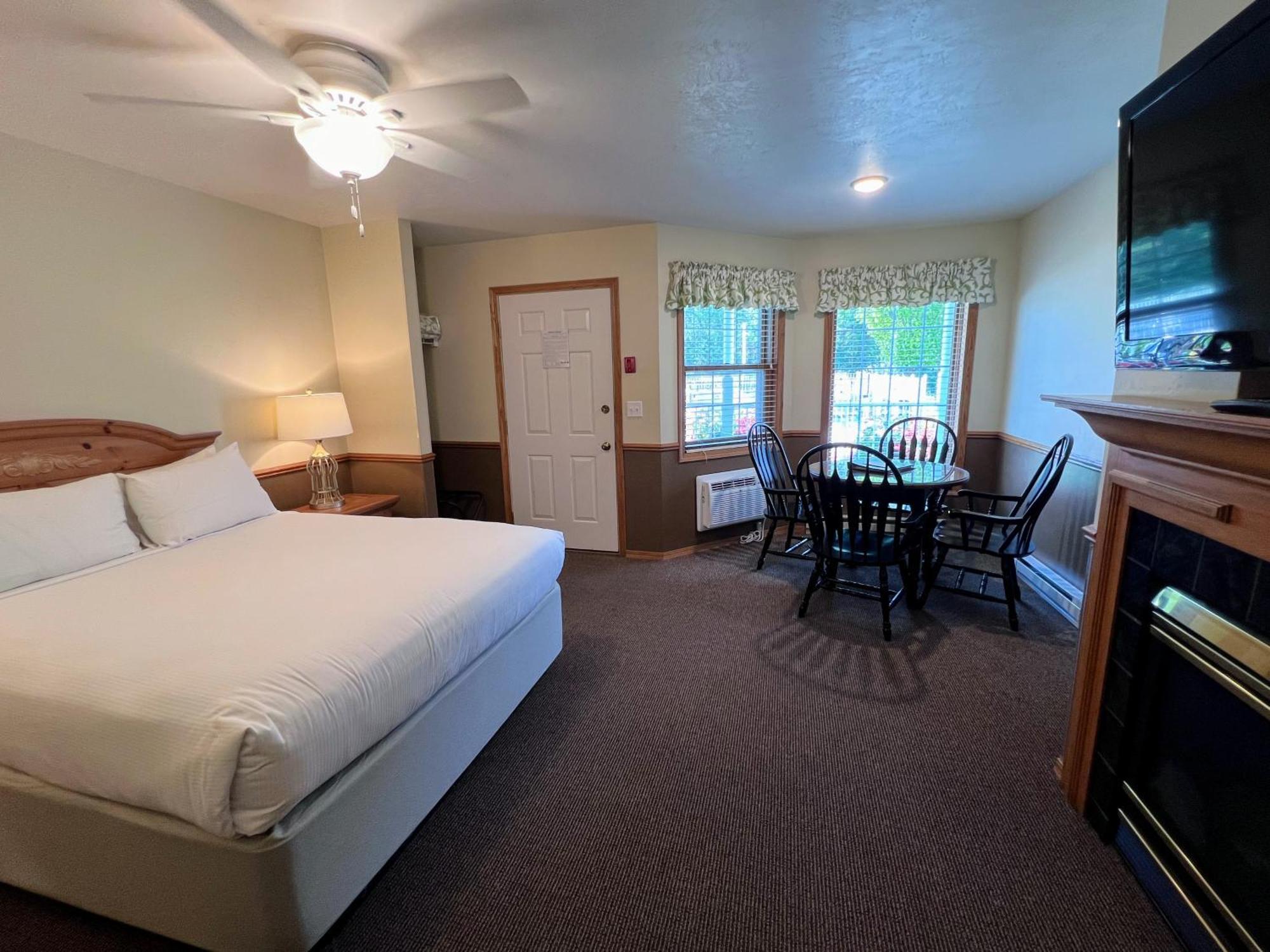 Bay Breeze Resort 에브라임 외부 사진
