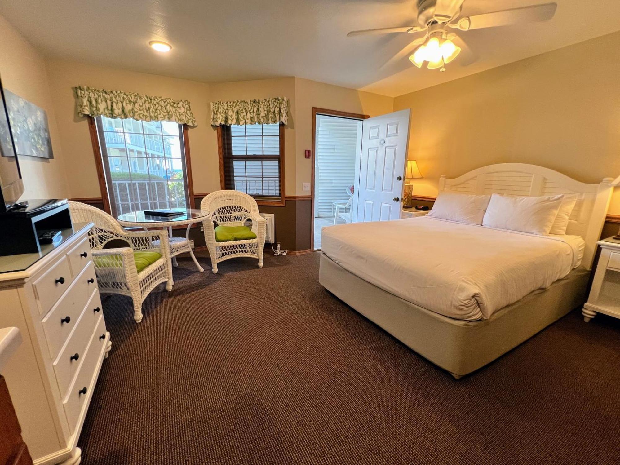 Bay Breeze Resort 에브라임 외부 사진